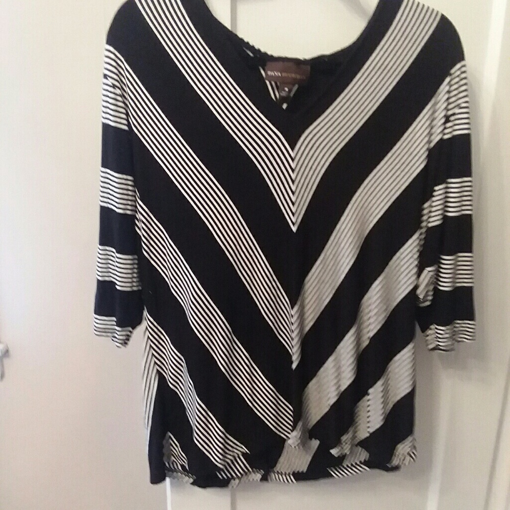 Dana Buchman knit top ladies medium black striped